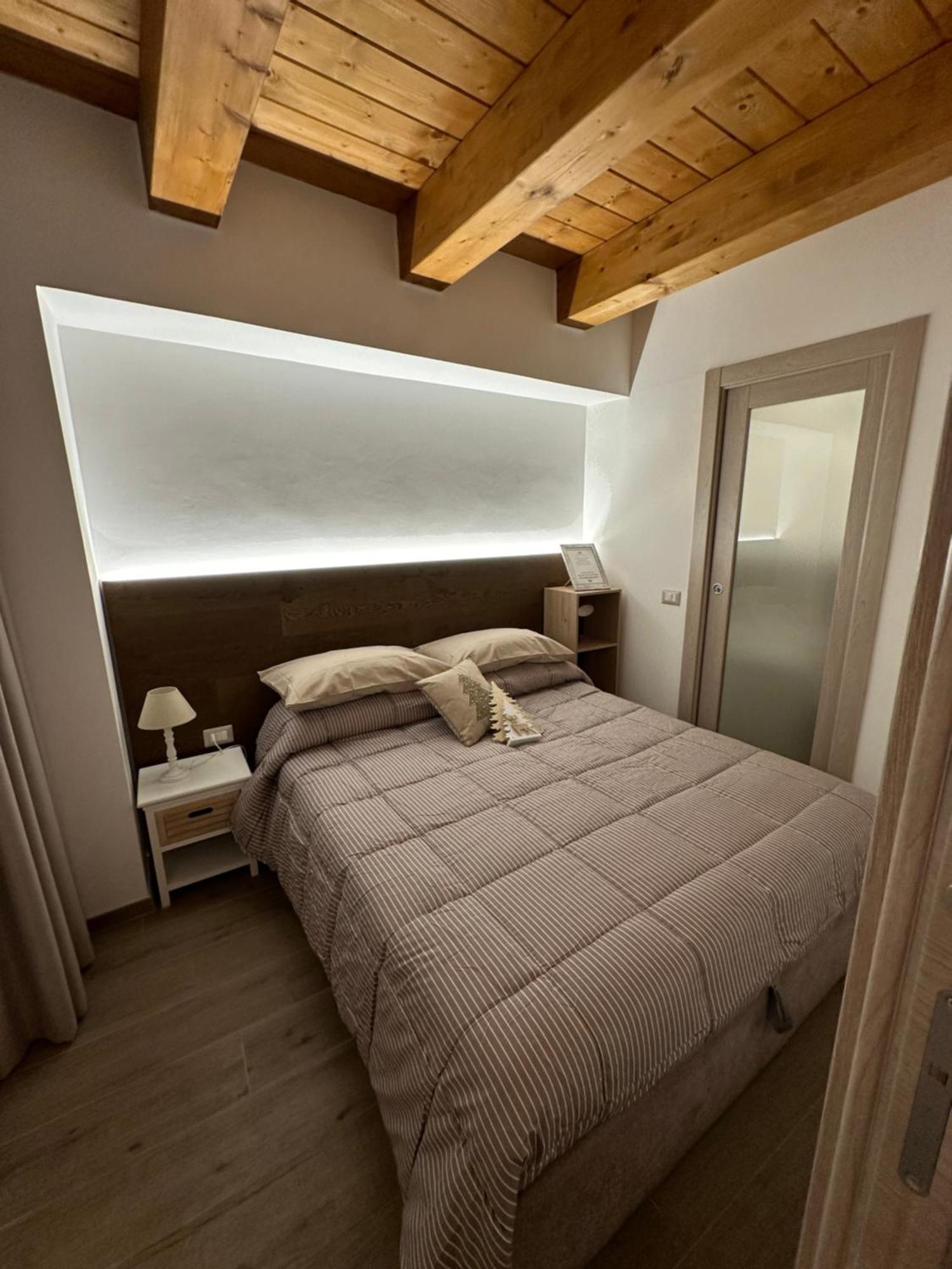 La Voce Del Mare 3 Apartment Чивитанова Марке Екстериор снимка